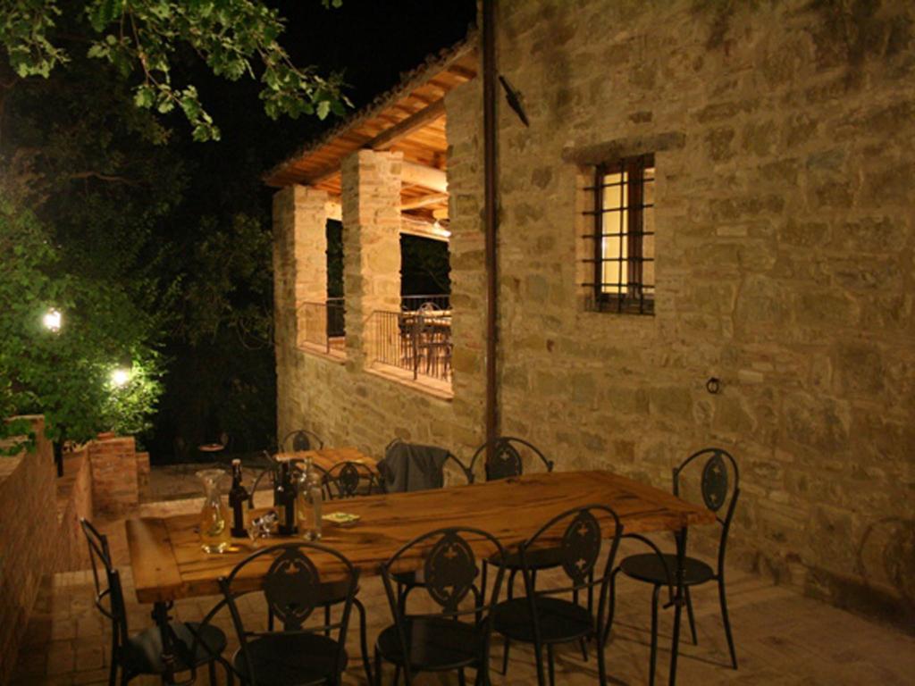 Locanda Dell'Istrice กาเมริโน ภายนอก รูปภาพ