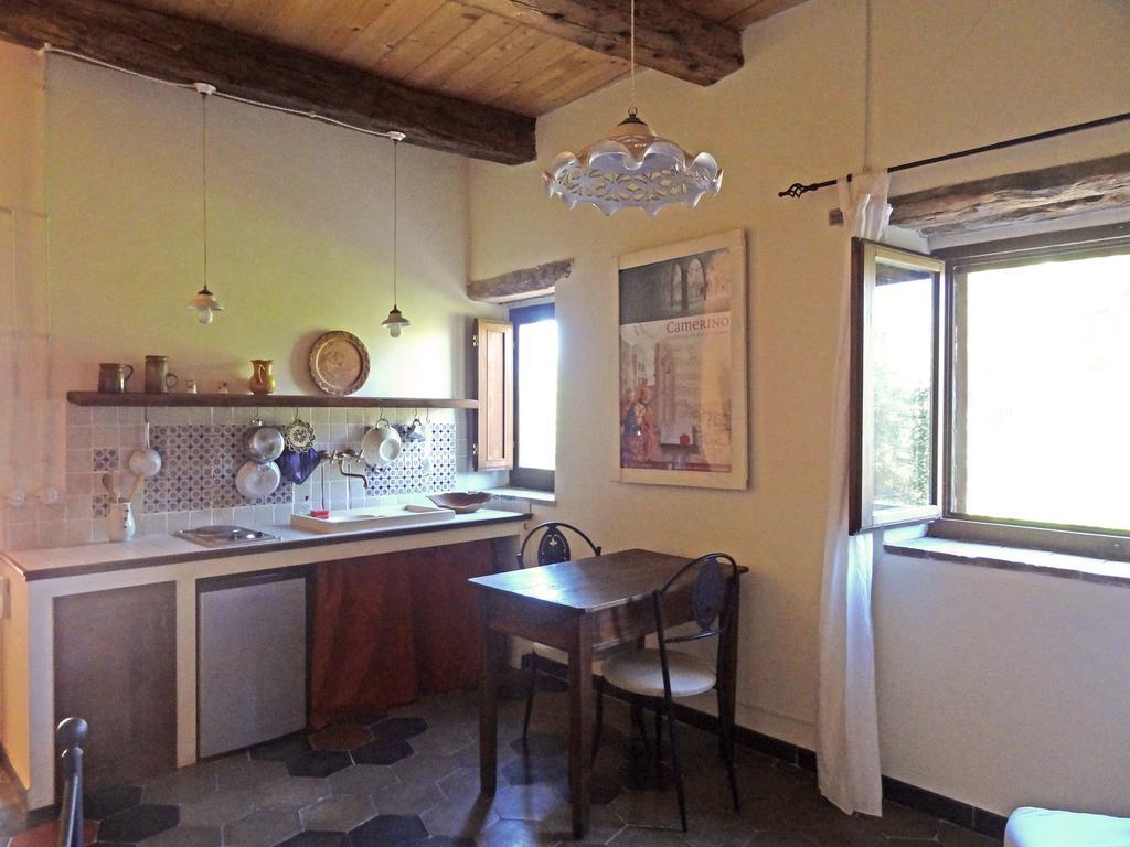Locanda Dell'Istrice กาเมริโน ห้อง รูปภาพ